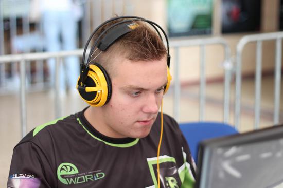 VCT CN 发布了 EDG 的赛季阵容：CHICHOO／ZmjjKK／S1Mon／nobody／Smoggy