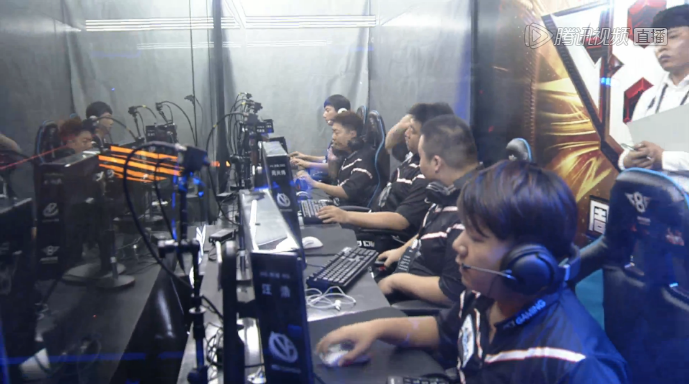 王者荣耀比分：2020KPL秋季赛，AG超玩会无情虐菜 3：0 RW侠