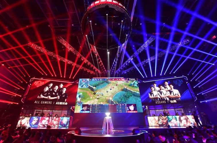 LoL Esports官方：Xiaohu选手八次打进世界赛，仅缺席2020年S赛