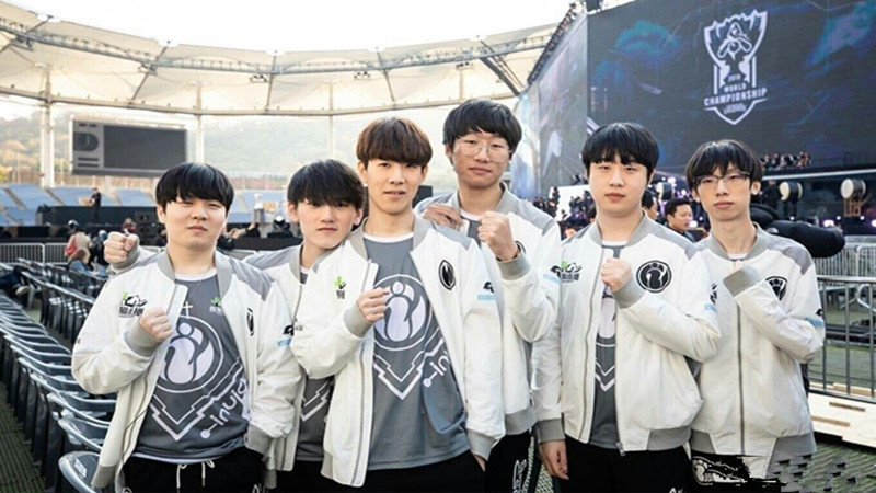 T1发布学院队纪录片“About T1A”