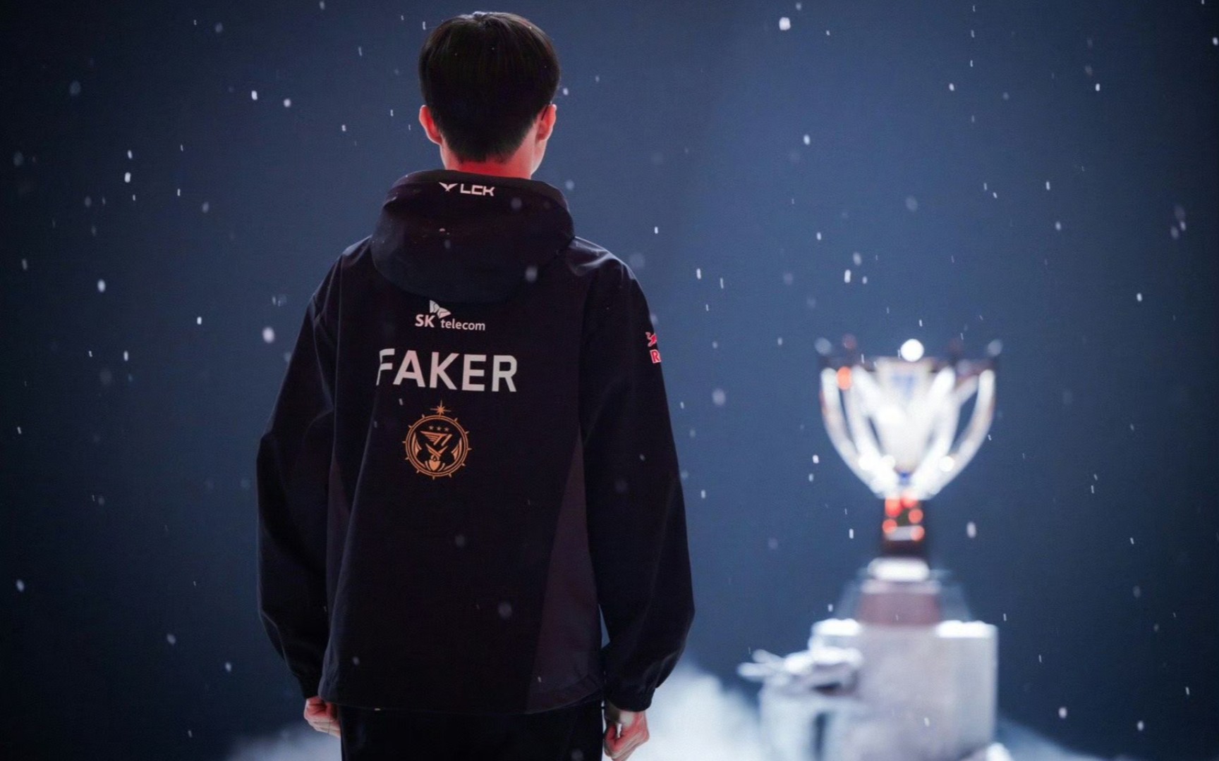 青年风暴！Hanyi 揭晓了 Team WE 阵容：试用韩国双核，上单 YSKM ／ Cube