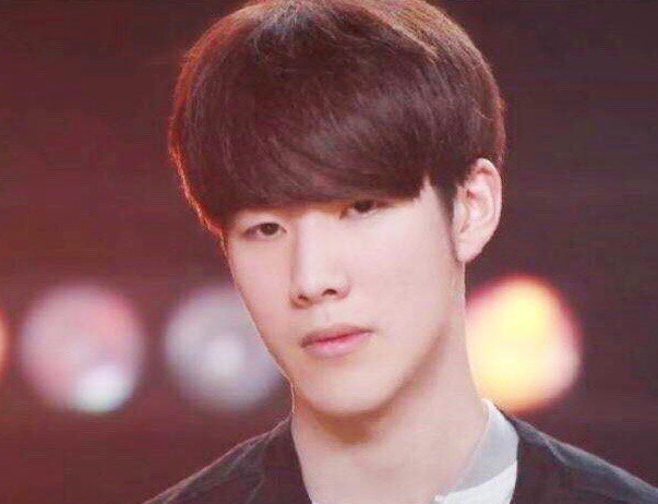 LPL夏季赛W7D5：Yskm交手Solokill，Rookie对线Yagao